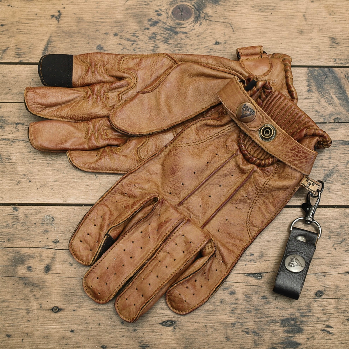 By City バイシティ レザーグローブ "Second Skin Gloves" 【ベージュ】