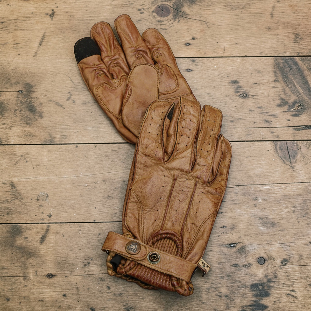 By City バイシティ レザーグローブ "Second Skin Gloves" 【ベージュ】