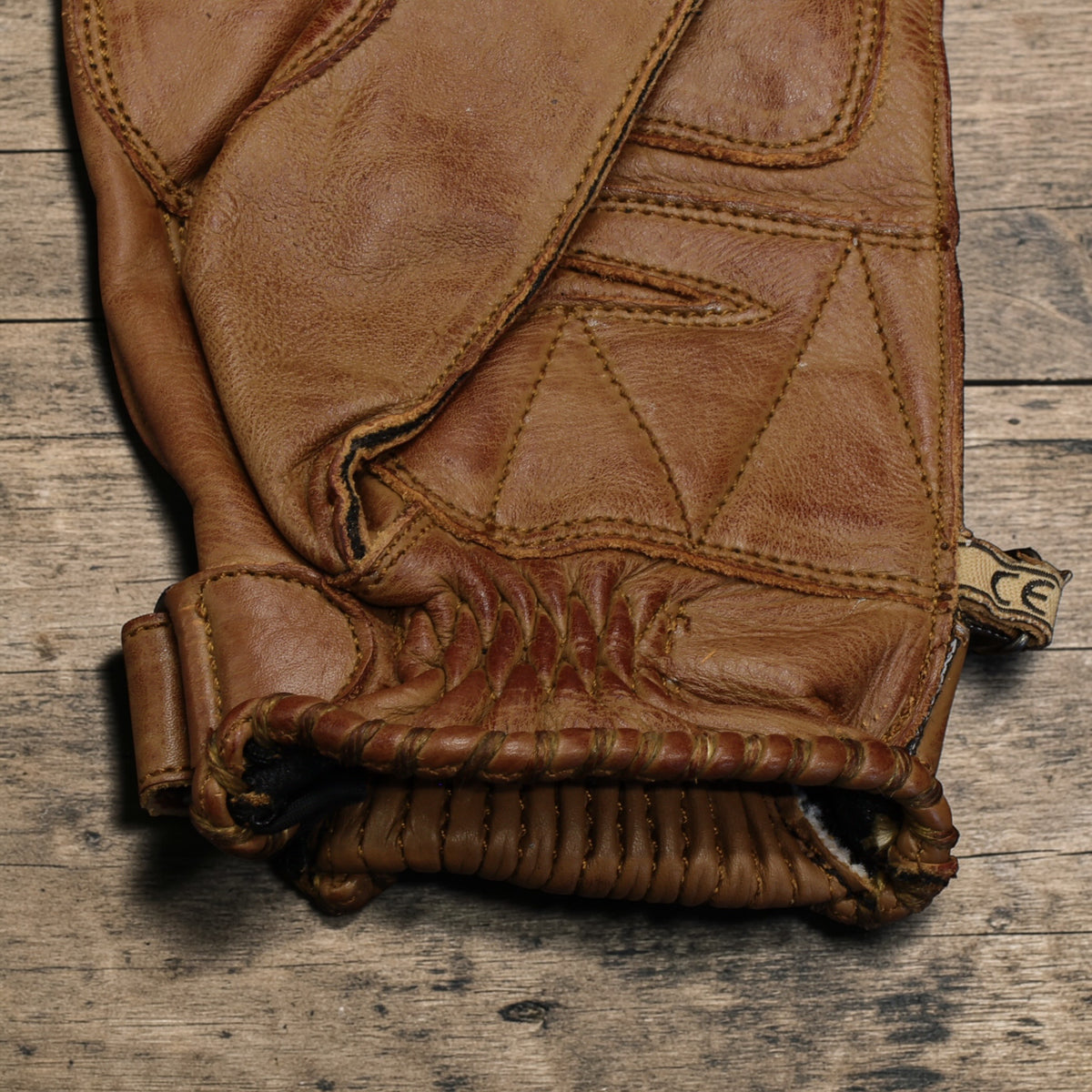 By City バイシティ レザーグローブ "Second Skin Gloves" 【ベージュ】
