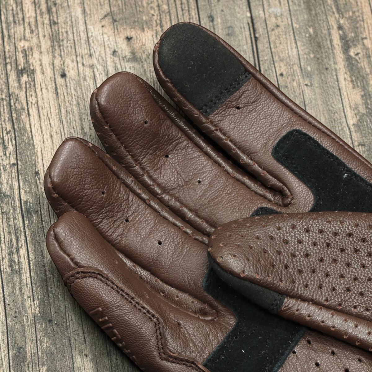 MERLIN マーリン パンチングレザーグローブ ”Legacy Leather D3O Glove” 【ブラウン】