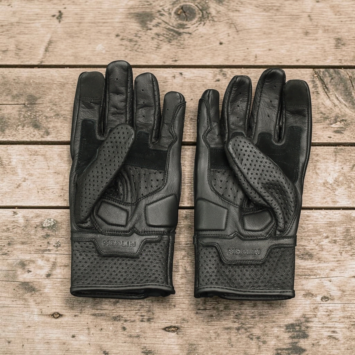 MERLIN マーリン パンチングレザーグローブ ”Legacy Leather D3O Glove” 【ブラック】