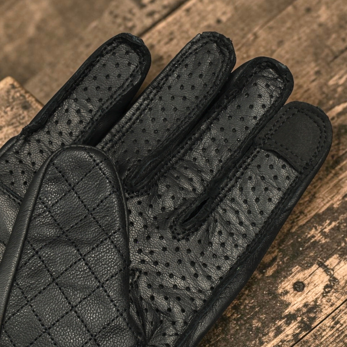 MERLIN マーリン パンチングレザーグローブ "CLANSTONE D3O LETHER GLOVE" 【ブラック】