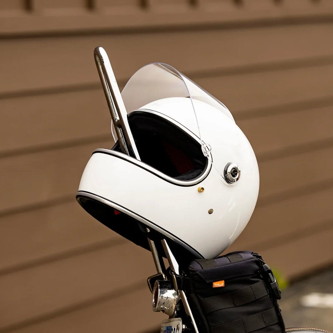 Biltwell ビルトウェル "GRINGO S" フルフェイスヘルメット Gloss White【装飾品】