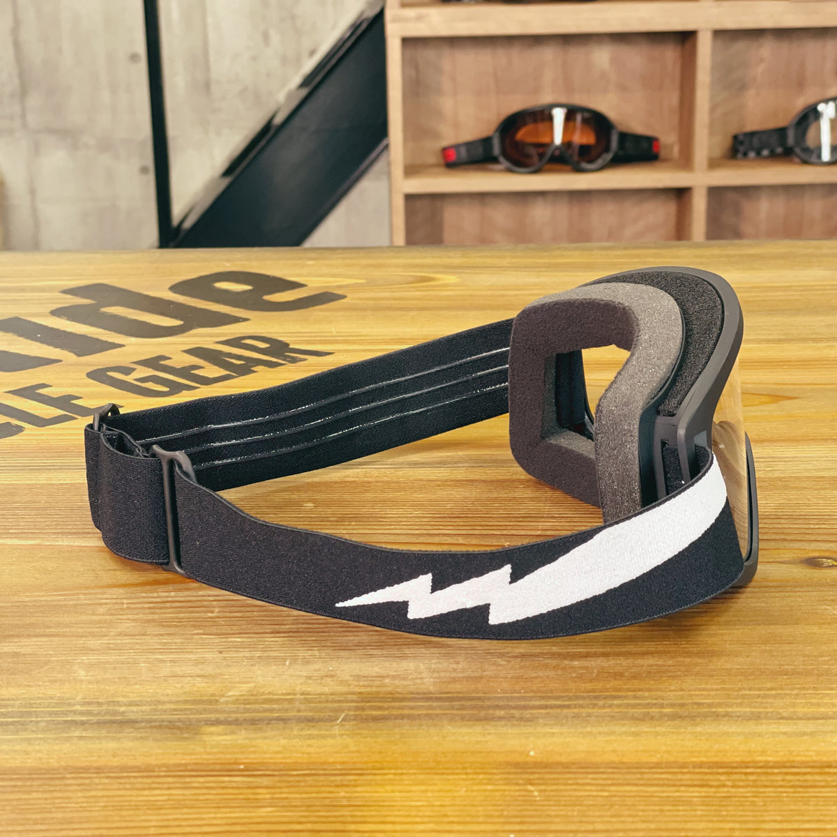 Biltwell ビルトウェル MOTO2.0 ゴーグル ボルト ブラック "Bolts Black"