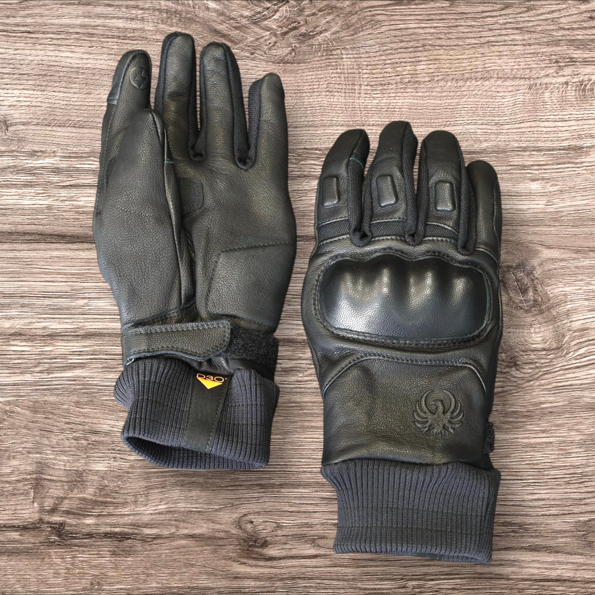秋冬向け 防水レザーグローブ "Nelson D3O Hydro Glove" 【ブラック】