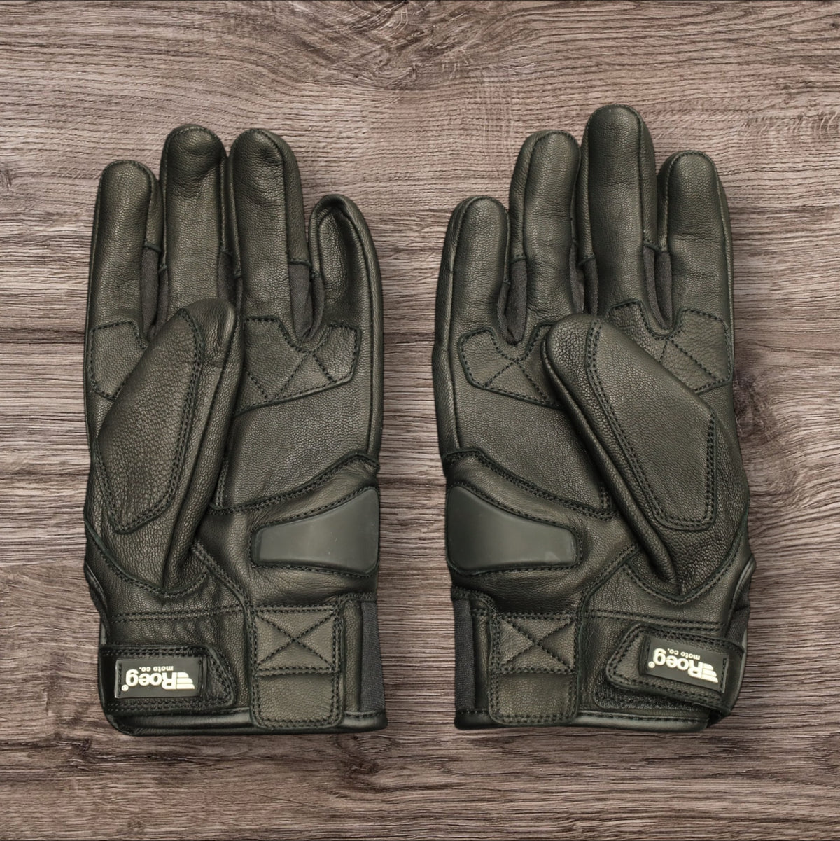 Roeg ローグ オールレザーグローブ　”FNGR all-leather glove” 【ブラック】